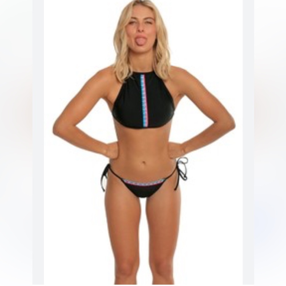 Cabana del sol Black and Pink Halter Bikini Set .